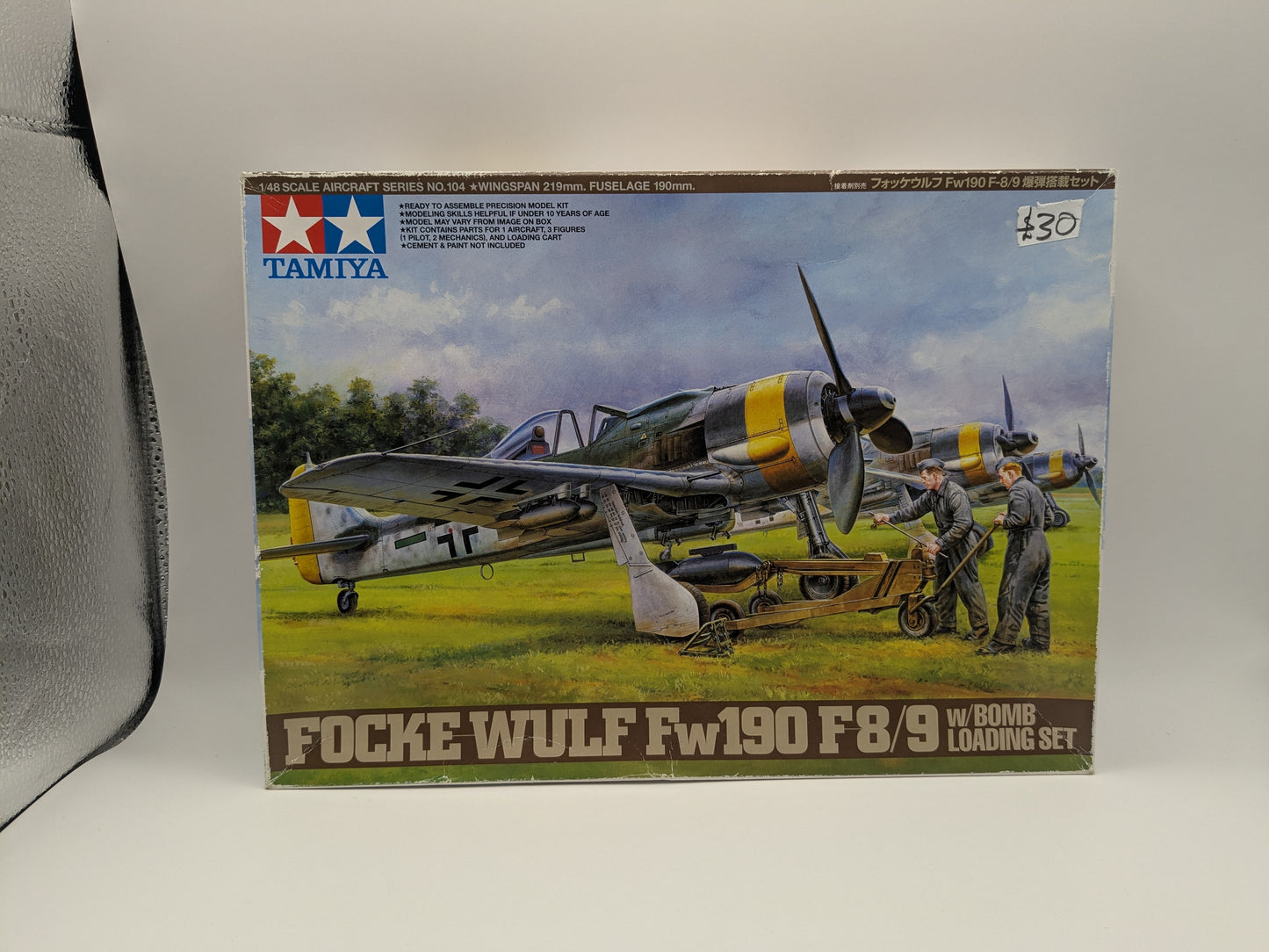 Tamiya Focke-Wulf Fw190 F-8/9 w/Bomb Loading Set